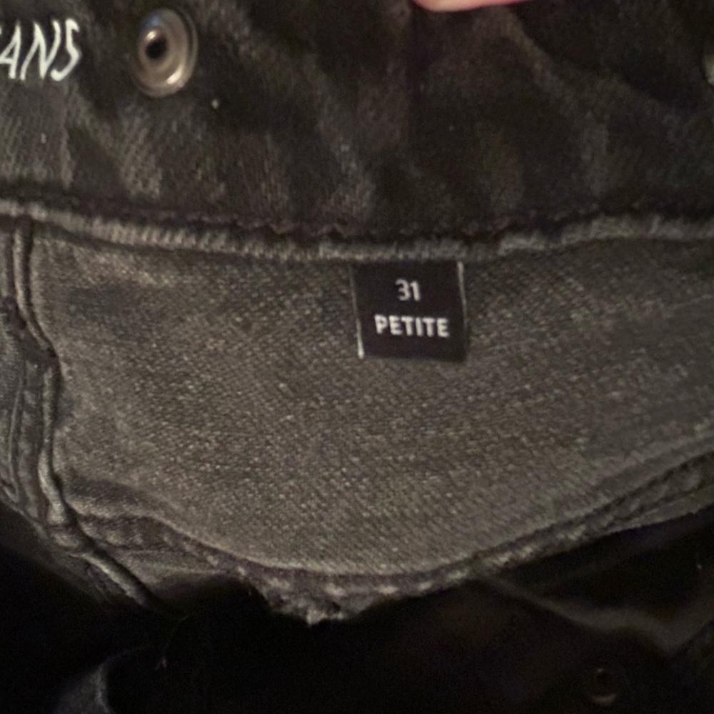 Reitmans Women's Straight Leg Jeans - Dark Gray -31P - Picture 3 of 7